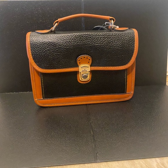 Vintage Dooney & Burke All - Weather Leather Black & Tan Pebbled Crossbody Bag - Picture 8 of 17